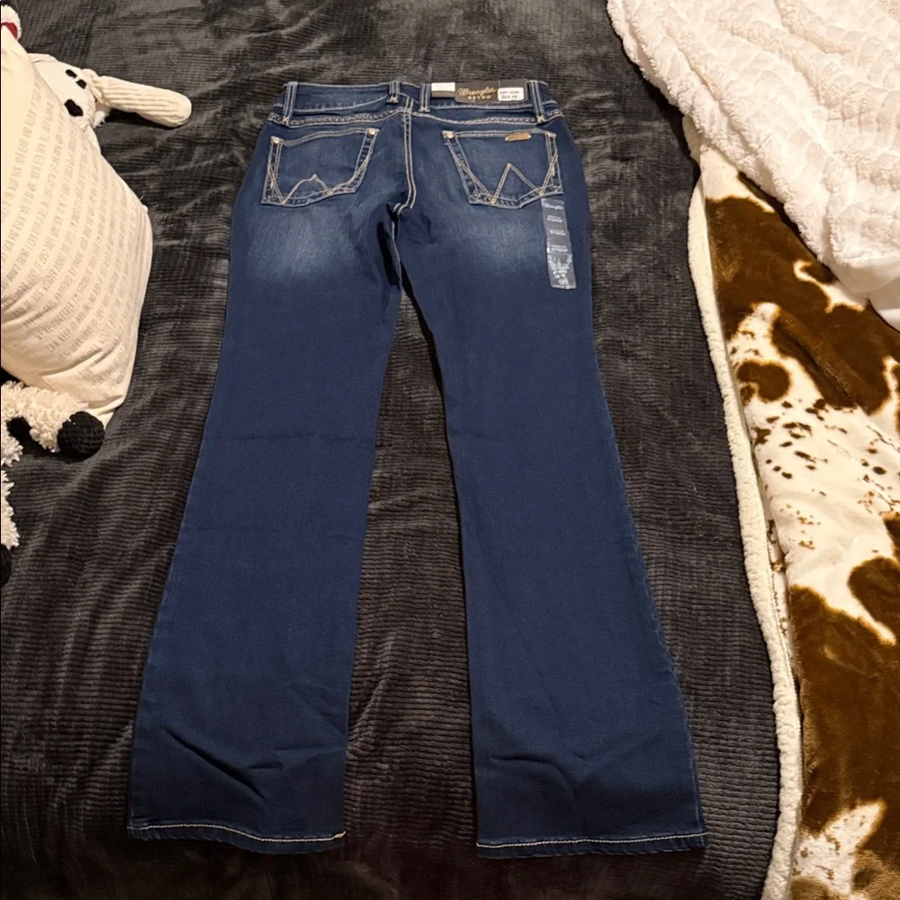 Stylish Women's Blue Flare Jeans - Picture 2 of 6